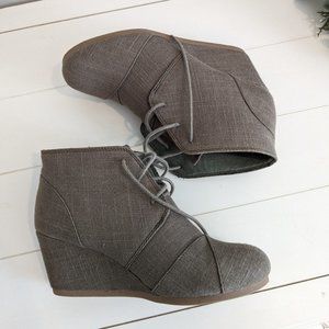 Cityclassified Olive Green Canvas Wedge  Heel Ankle Boots 8.5